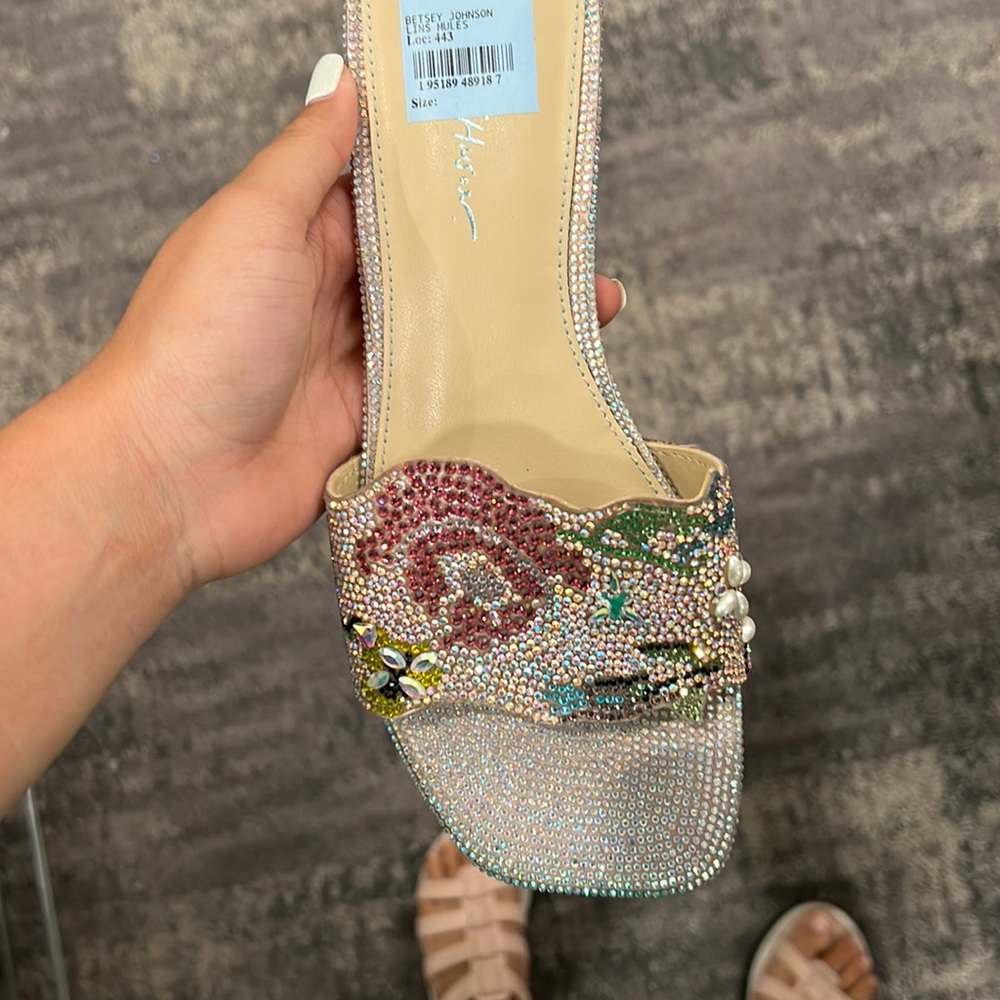 So trendy and new